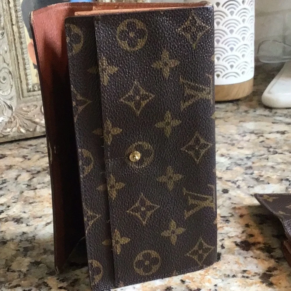 Louis Vuitton Long Short Portereuille Sarah Monogram set need zipper pulls